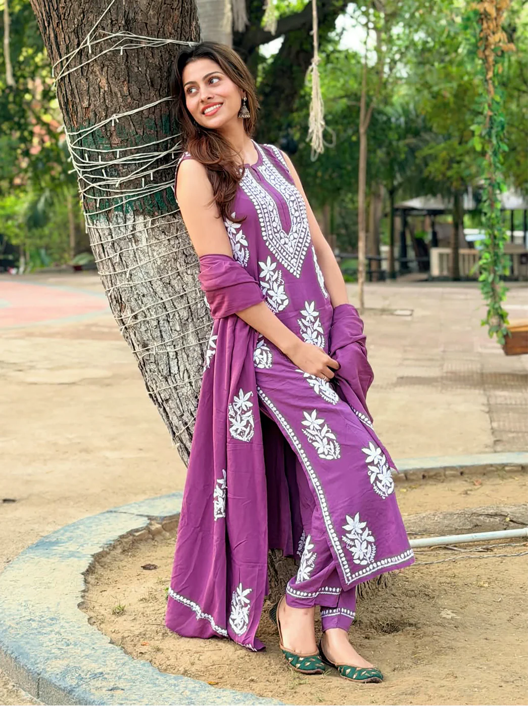 Ashvi Modal Chikankari Sleeveless Kurta Set with Dupatta - Mauve - Image 4