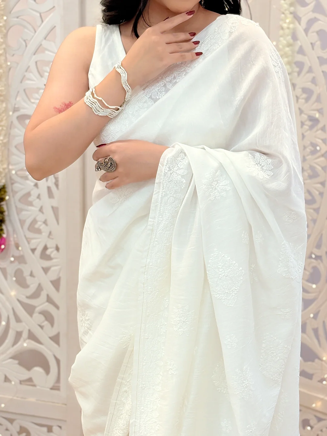 Aviya Chanderi Chikankari Saree - White - Image 2