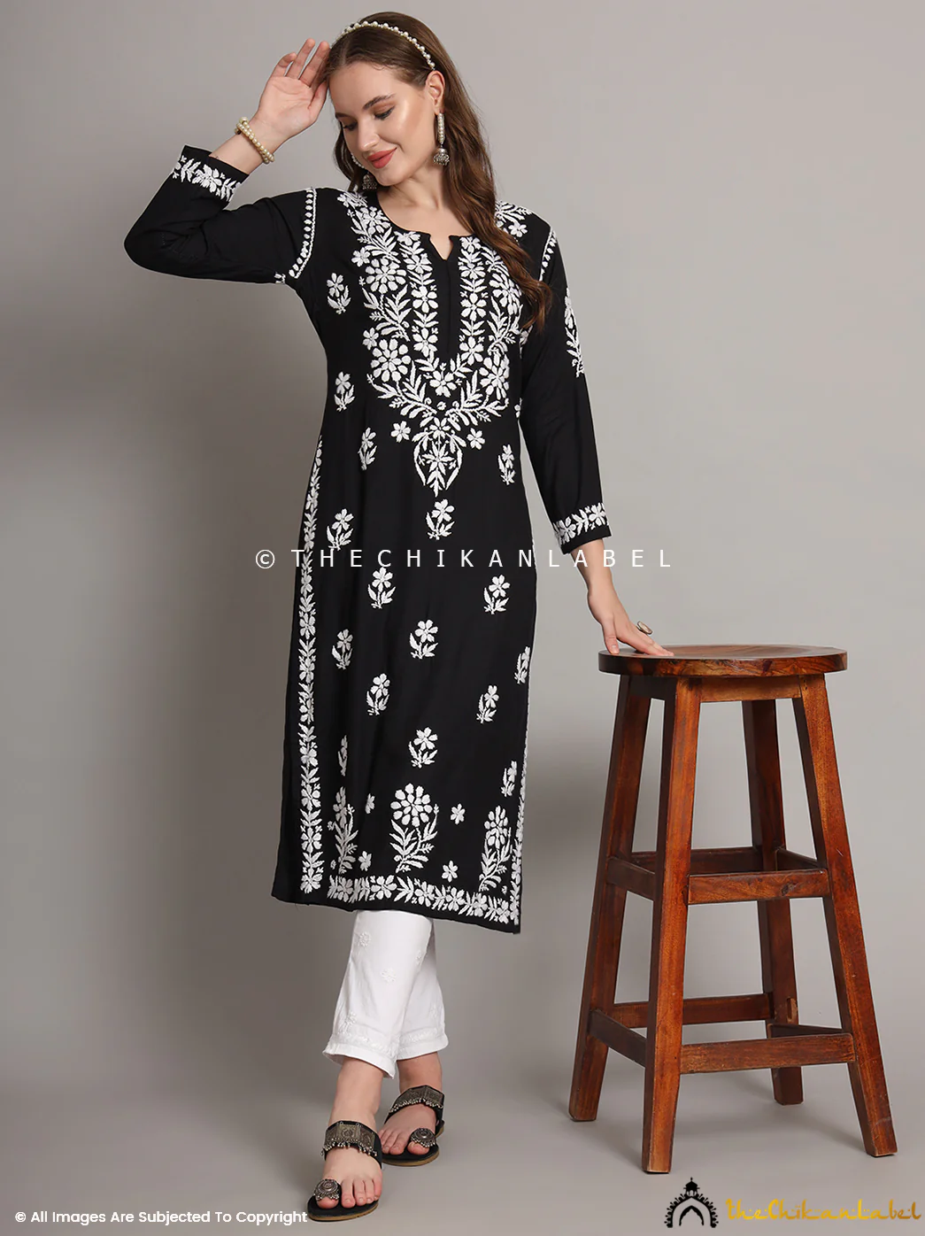 Avneet Kaur Black Aafiyat Modal Chikankari Straight Kurti - Image 5
