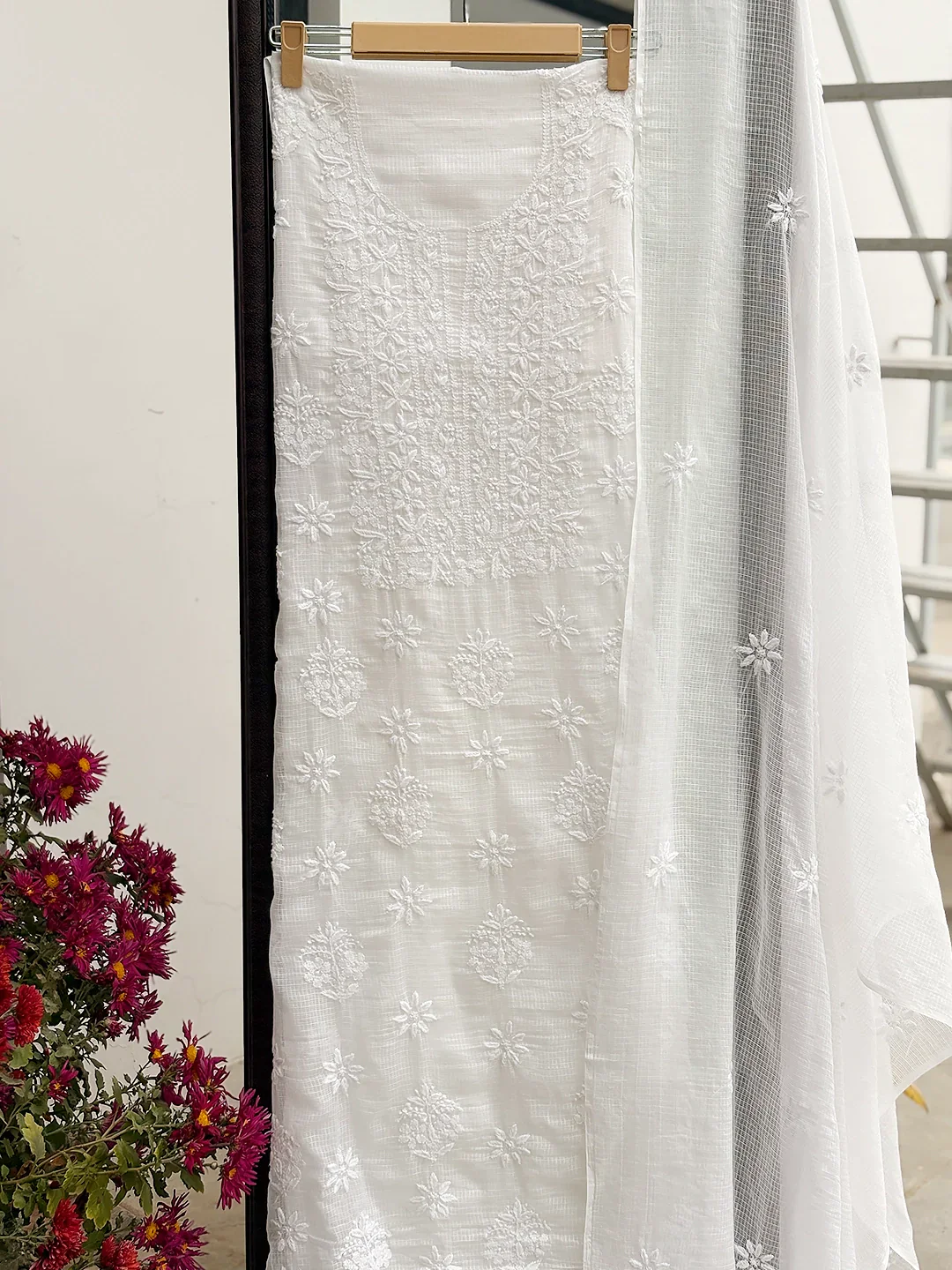 Eshani Kota Cotton Chikankari Un-stitched Kurti Piece with Dupatta - White - Image 3