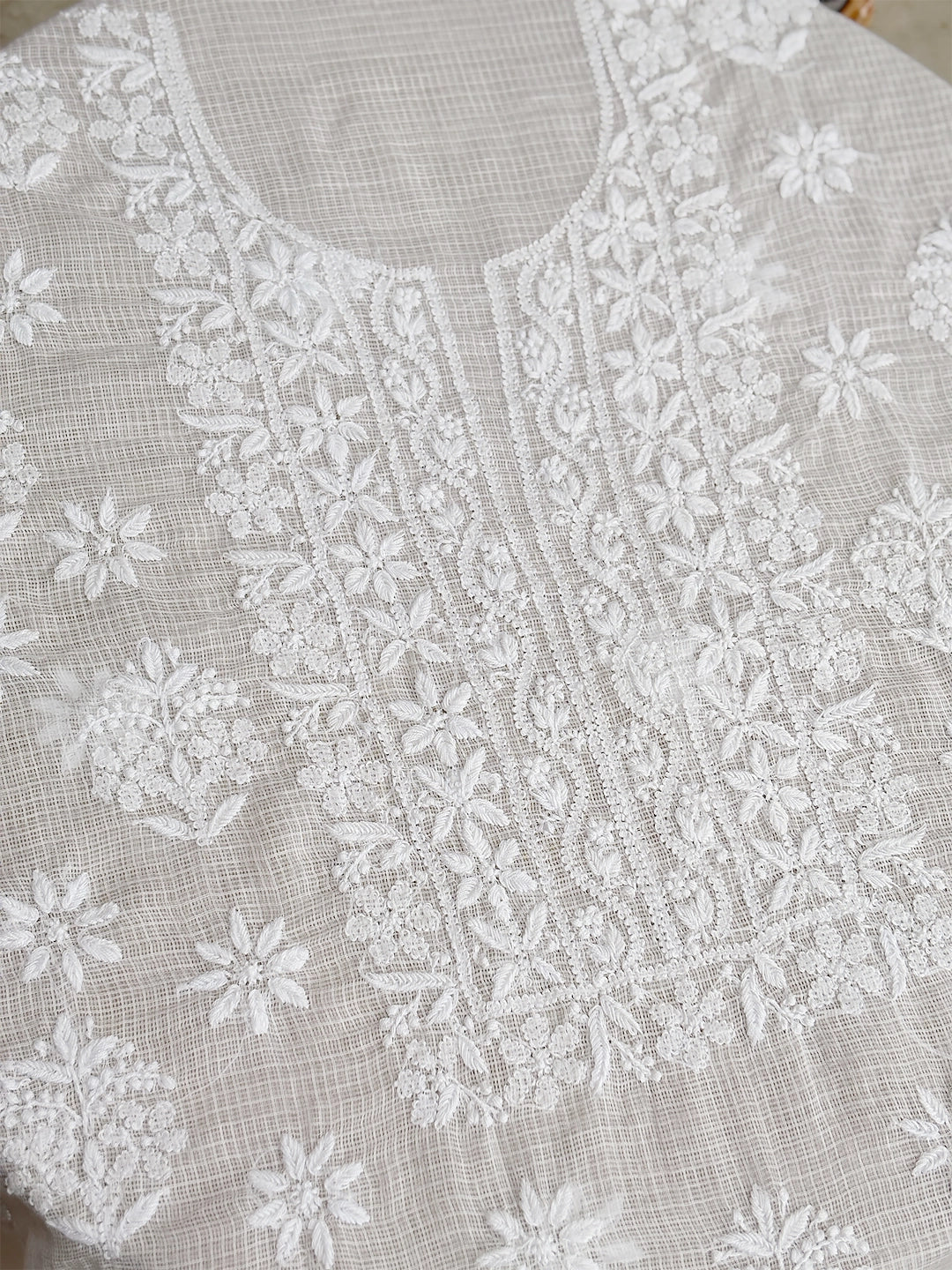 Eshani Kota Cotton Chikankari Un-stitched Kurti Piece with Dupatta - White - Image 5