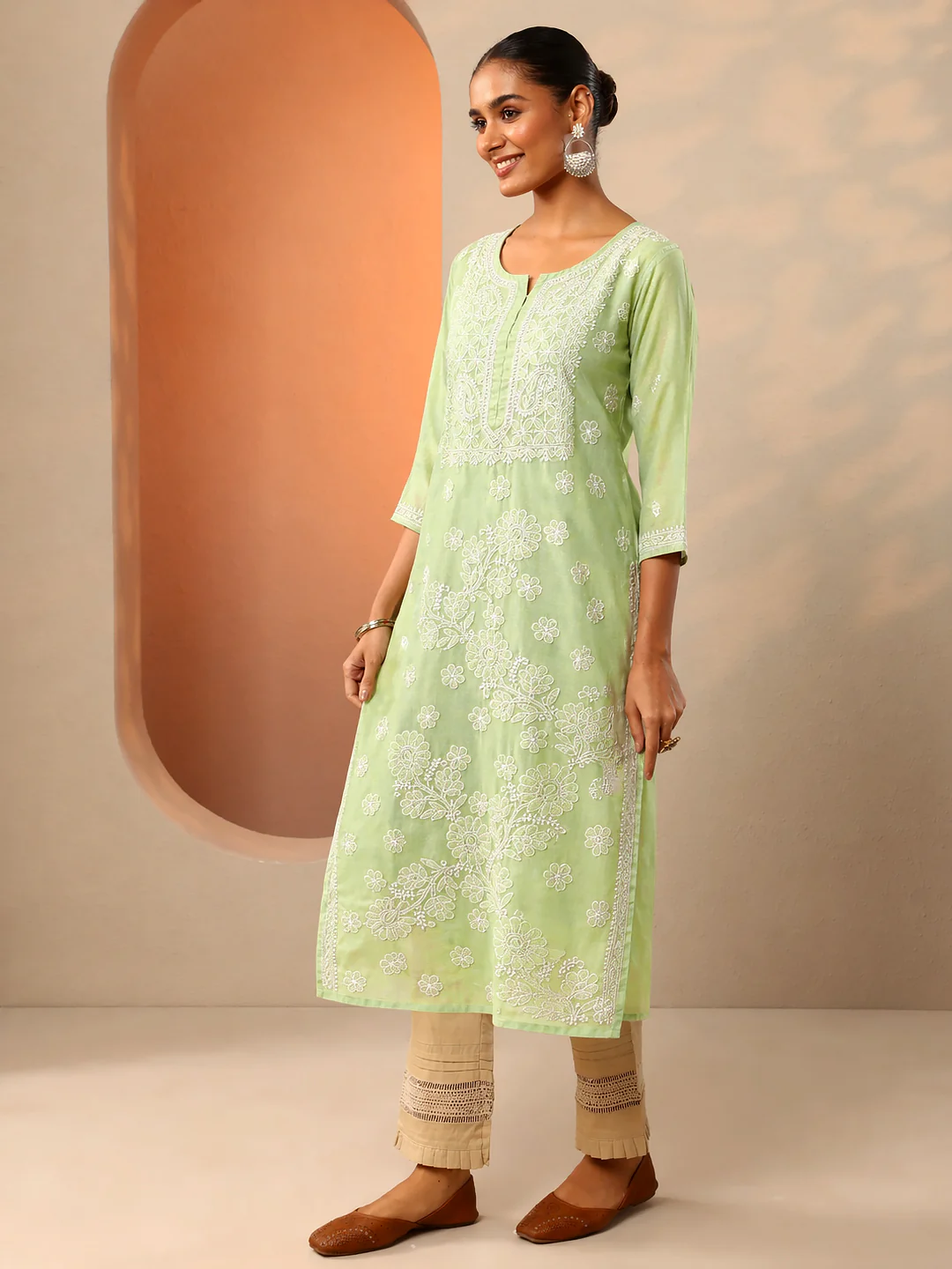 Green Vira Cotton Chikankari Straight Kurti with inner - Image 4