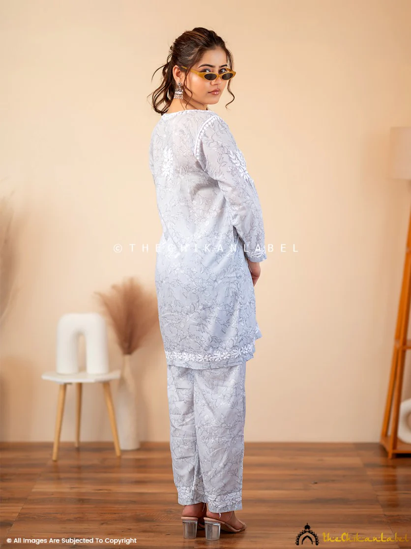 Kavya Mulmul Chikankari Kurta Set - Grey - Image 5