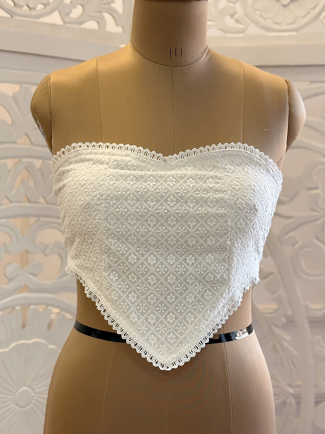 Hacoba Cotton Chikankari Off-Shoulder Corset Top - White - Image 3
