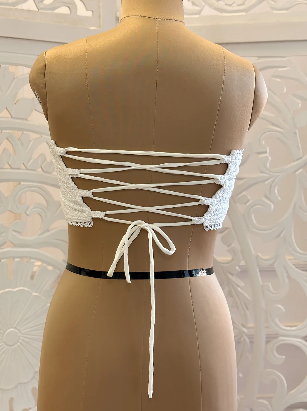 Hacoba Cotton Chikankari Off-Shoulder Corset Top - White - Image 4