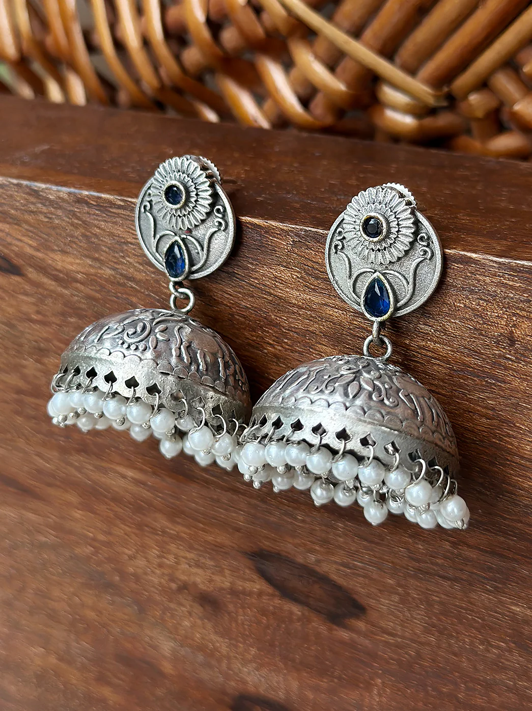 Oxidized Handcrafted Blue Kundan Jhumka Earring with Pearl - Image 3