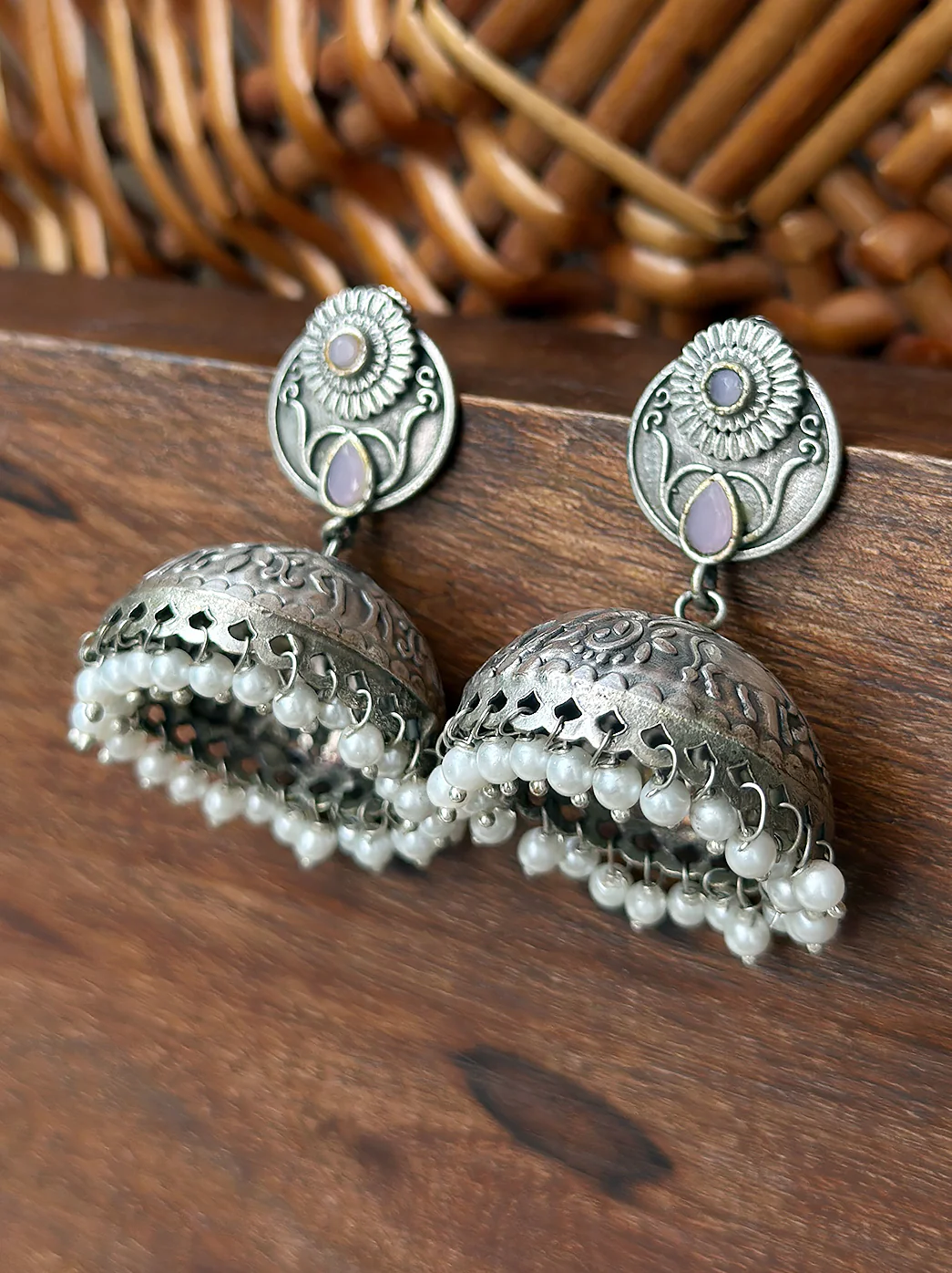 Oxidized Handcrafted Lavender Kundan Jhumka Earring with Pearl - Image 3