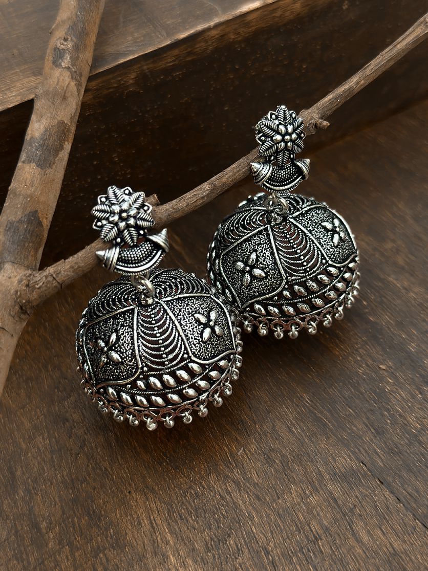 Oxidized Silver Jhumki Earring - Image 5