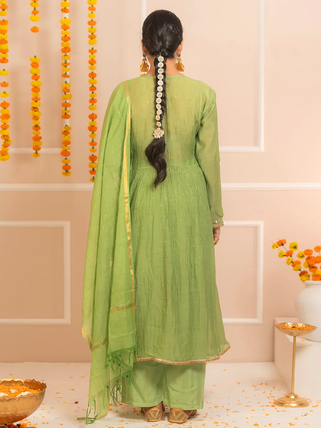 Rang-E-Tyohaar Mul Chanderi Chikankari Kurta Set - Green - Image 3