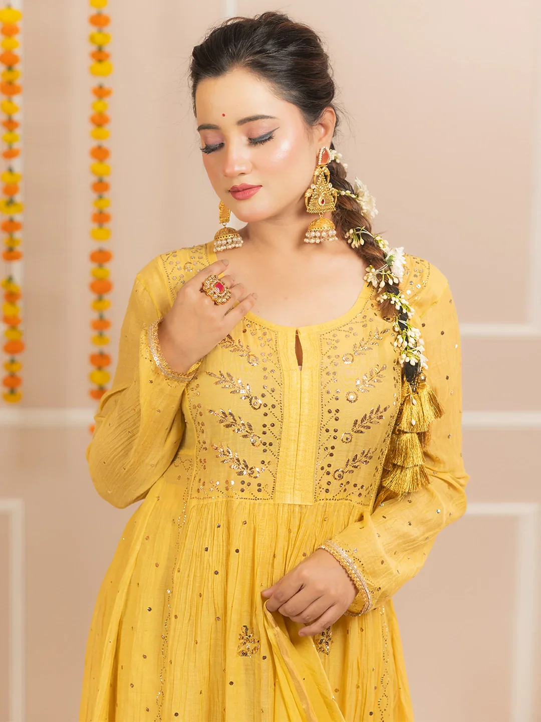 Rang-E-Tyohaar Mul Chanderi Chikankari Kurta Set - Yellow - Image 2