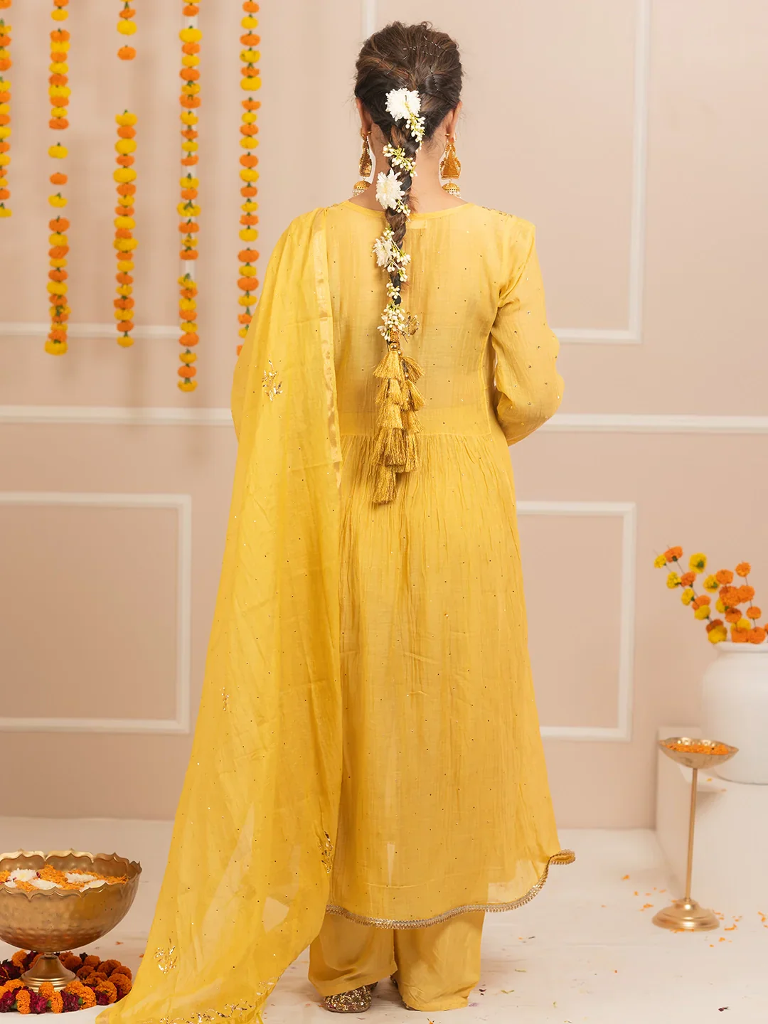 Rang-E-Tyohaar Mul Chanderi Chikankari Kurta Set - Yellow - Image 3