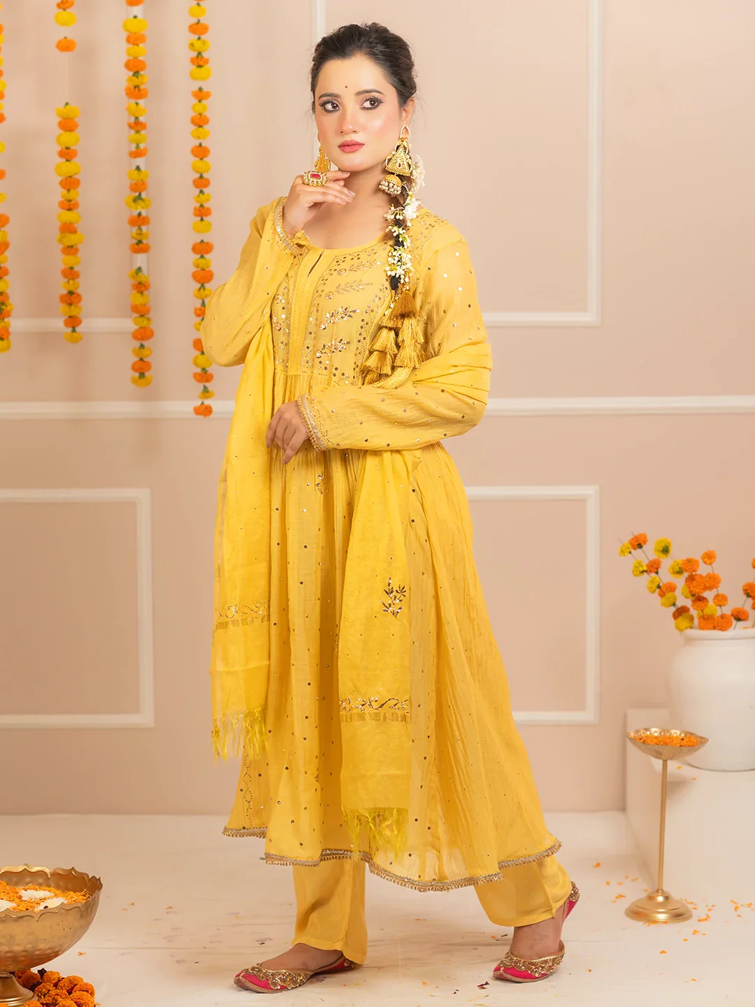 Rang-E-Tyohaar Mul Chanderi Chikankari Kurta Set - Yellow - Image 5