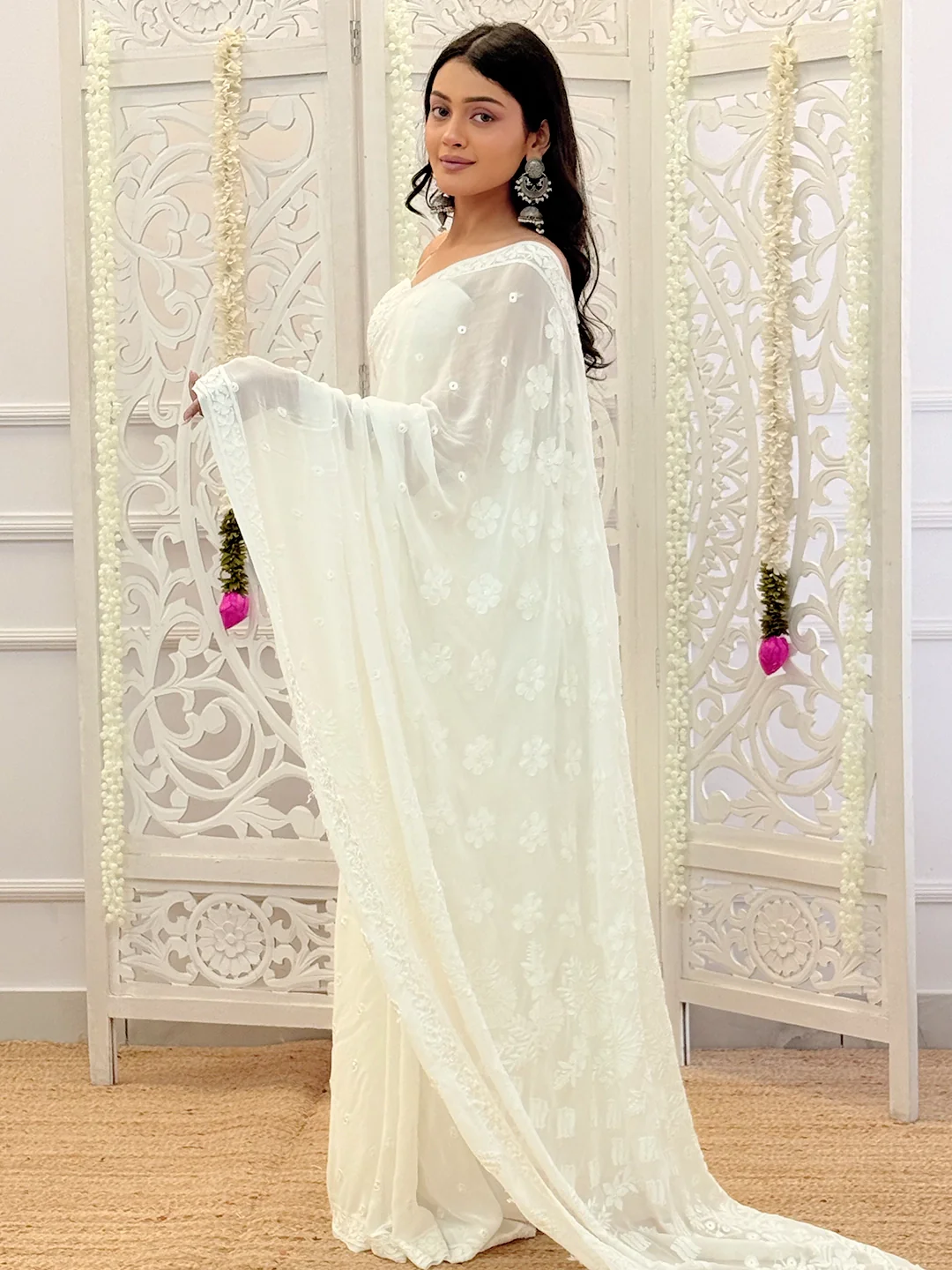 Reimi Viscose Chikankari Saree - White - Image 4