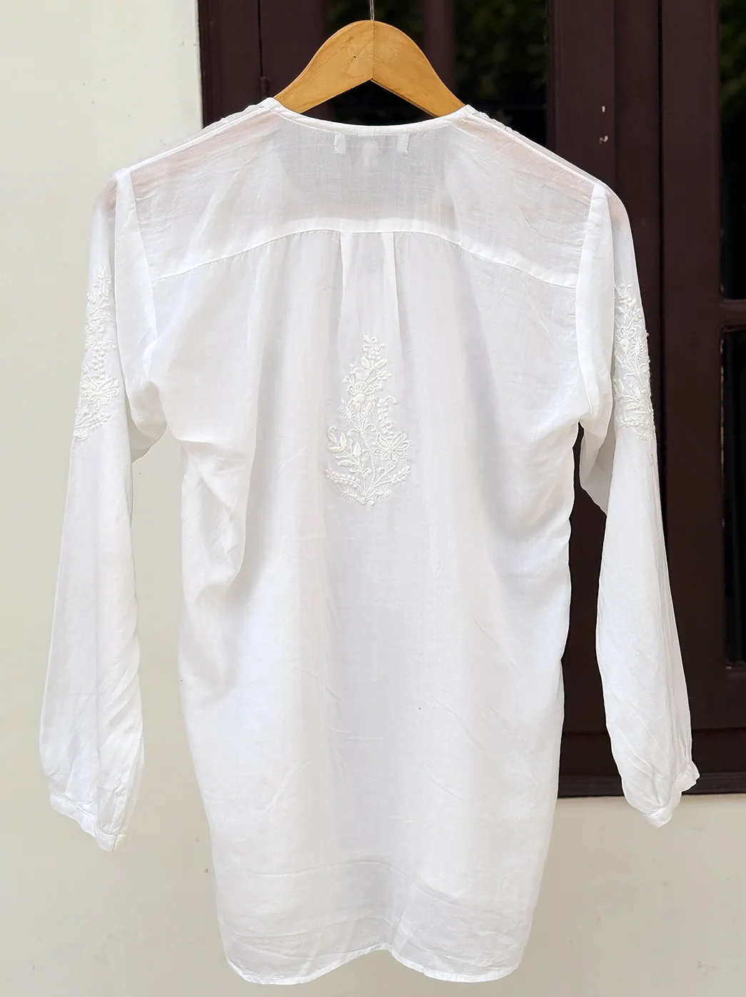 Rutvi Mulmul Cotton Chikankari Top - White - Image 6