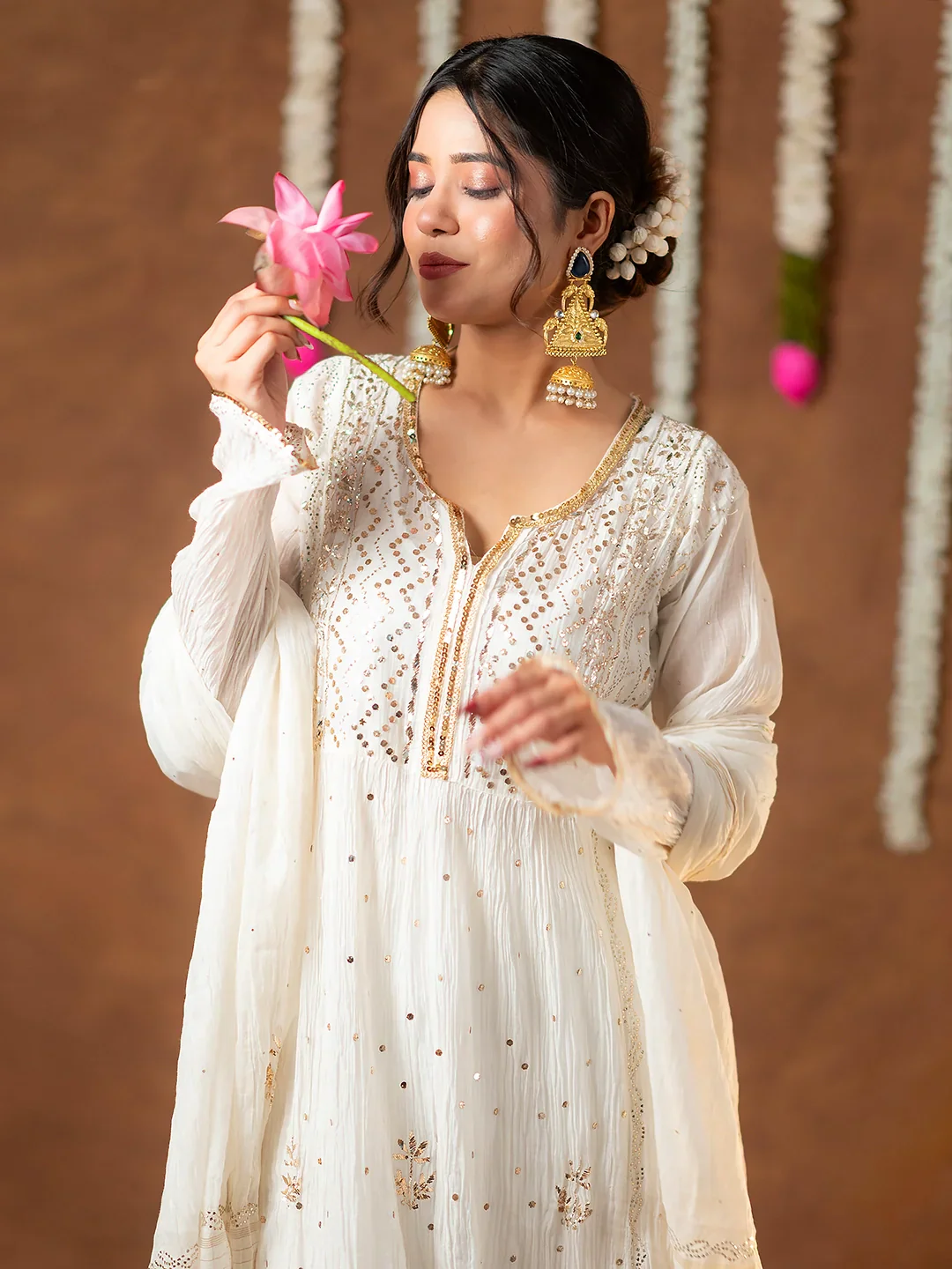 Shanaya Mul Chanderi Chikankari Kurta Set - White - Image 2