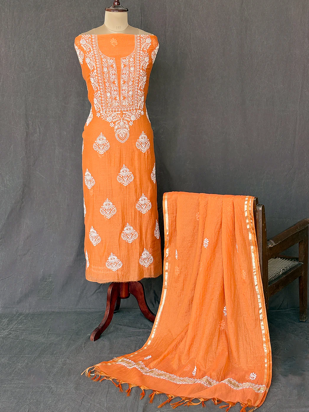 Sofiyana Mul Chanderi Un-stitched Chikankari Kurti Piece with Dupatta - Amber Orange - Image 3