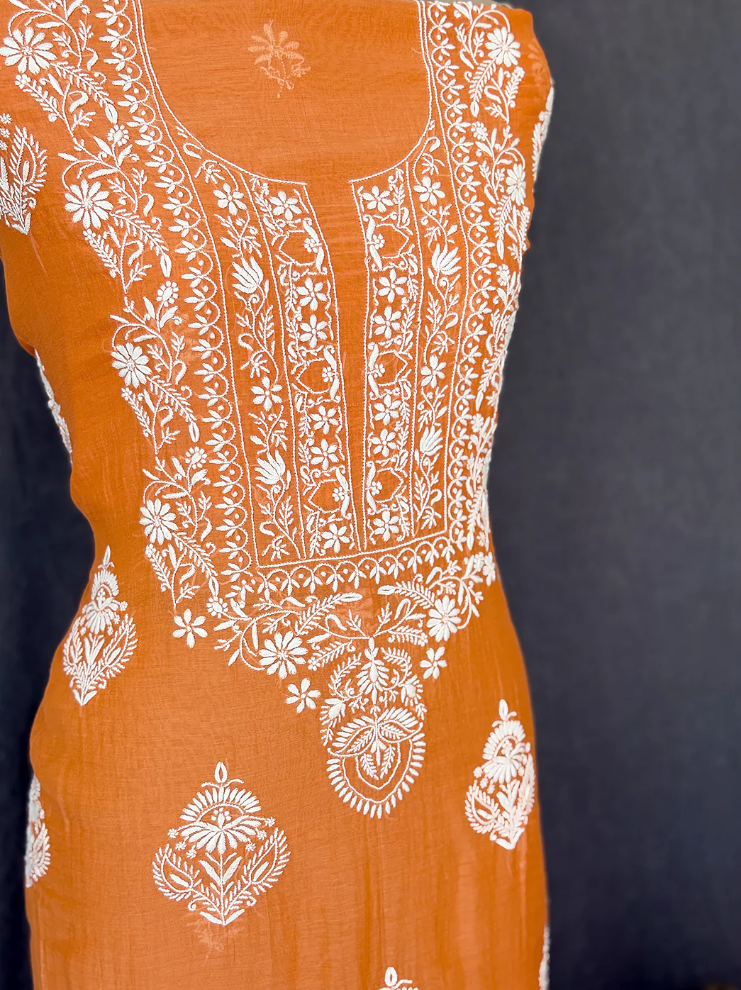 Sofiyana Mul Chanderi Un-stitched Chikankari Kurti Piece with Dupatta - Amber Orange - Image 4