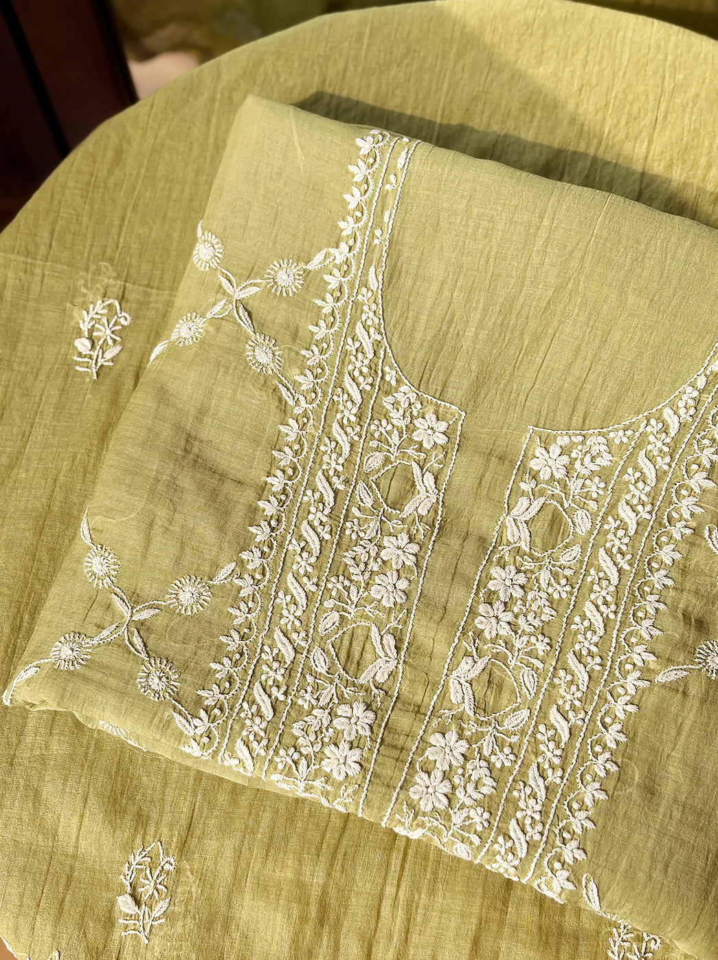 Sofiyana Mul Chanderi Un-stitched Chikankari Kurti Piece with Dupatta - Green - Image 3