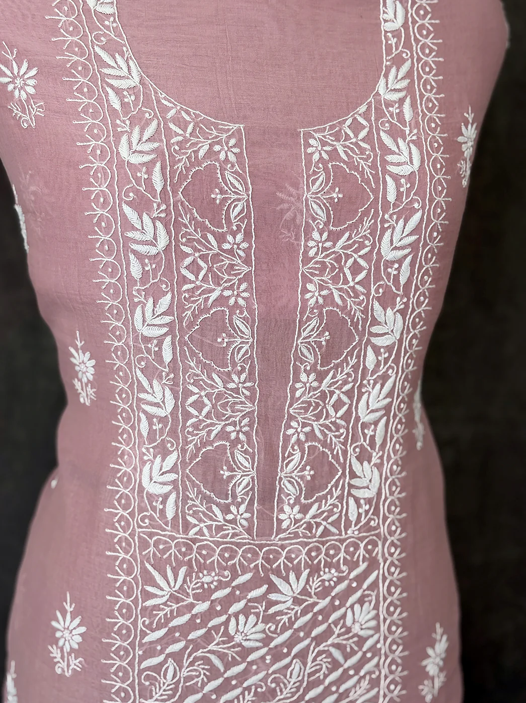 Sofiyana Mul Chanderi Un-stitched Chikankari Kurti Piece with Dupatta - Onion Pink - Image 4