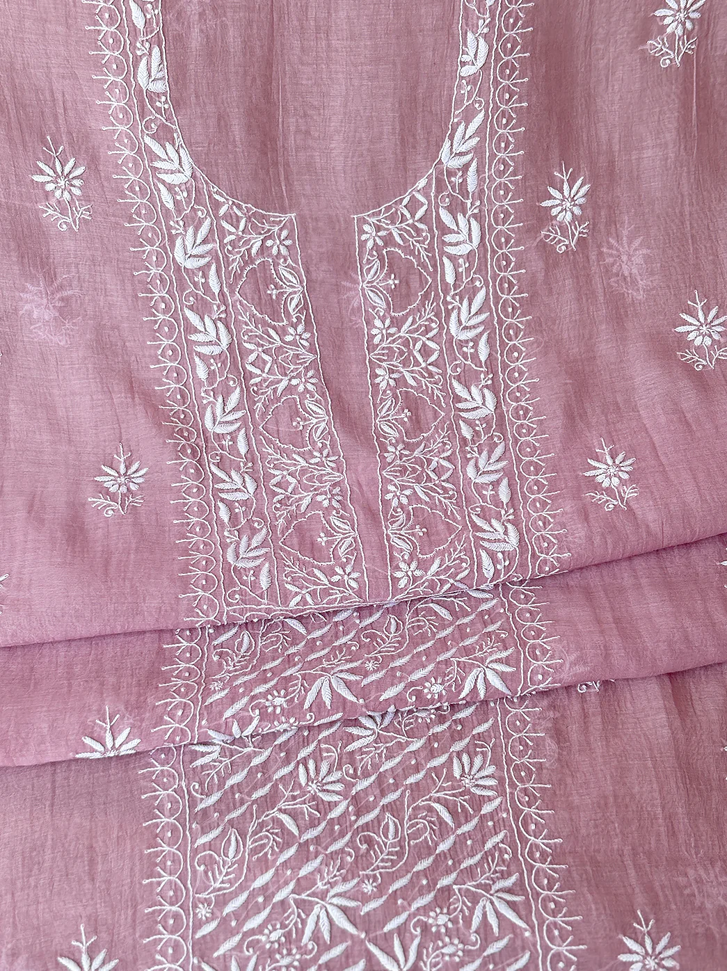 Sofiyana Mul Chanderi Un-stitched Chikankari Kurti Piece with Dupatta - Onion Pink - Image 5