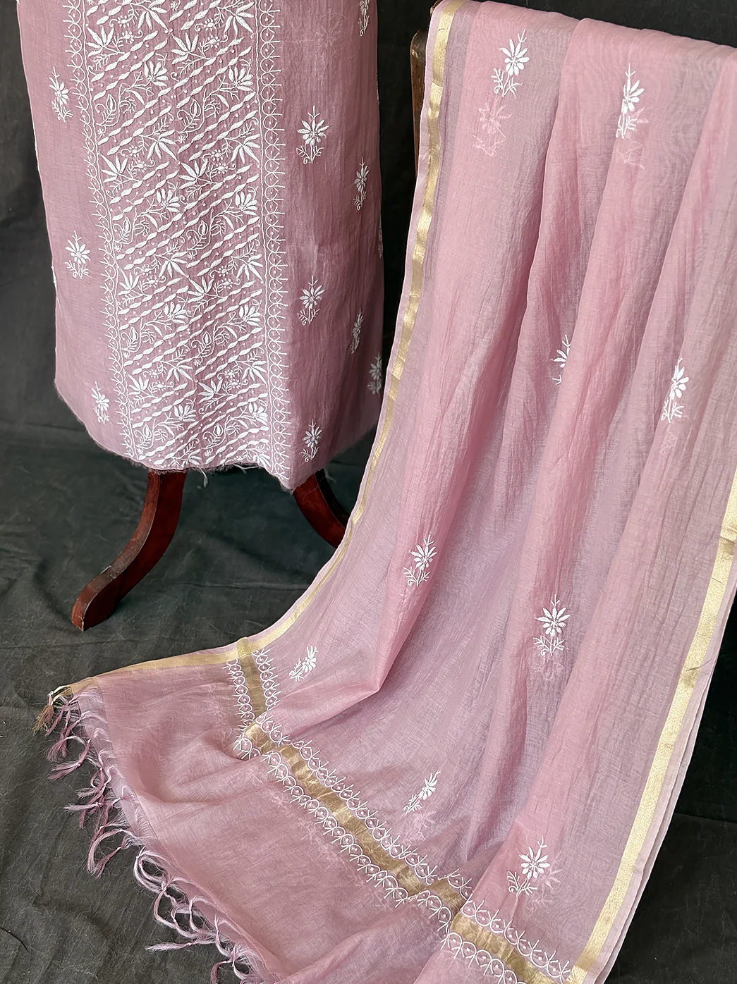 Sofiyana Mul Chanderi Un-stitched Chikankari Kurti Piece with Dupatta - Onion Pink - Image 6