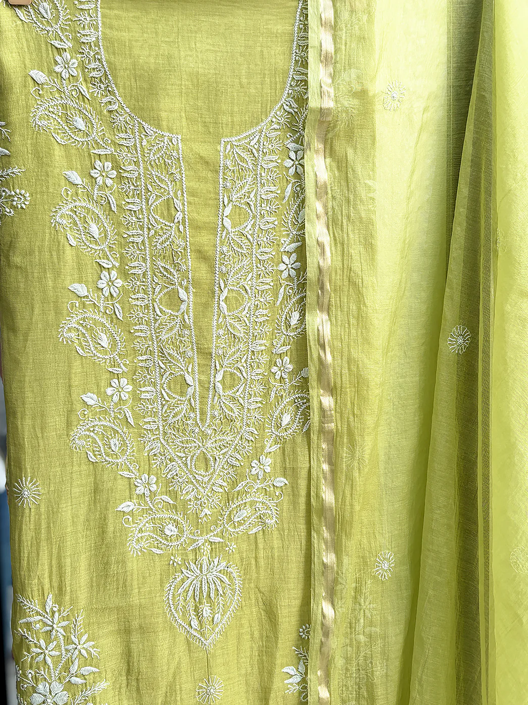 Sofiyana Mul Chanderi Un-stitched Chikankari Kurti Piece with Dupatta - Pista Green - Image 4