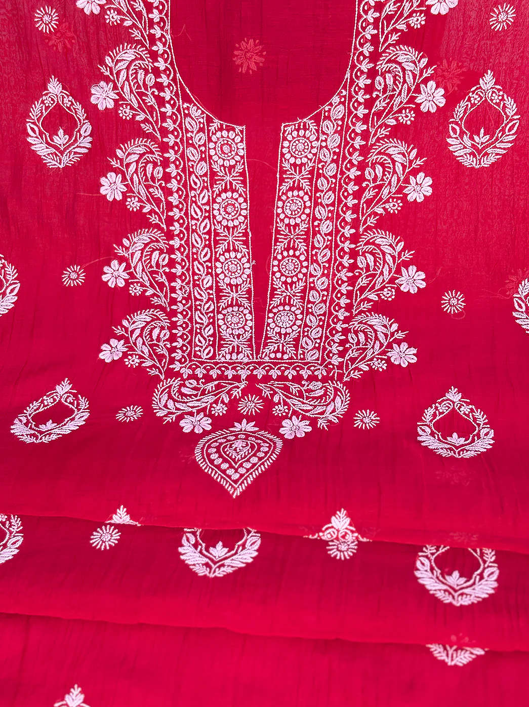 Sofiyana Mul Chanderi Un-stitched Chikankari Kurti Piece with Dupatta - Red - Image 2