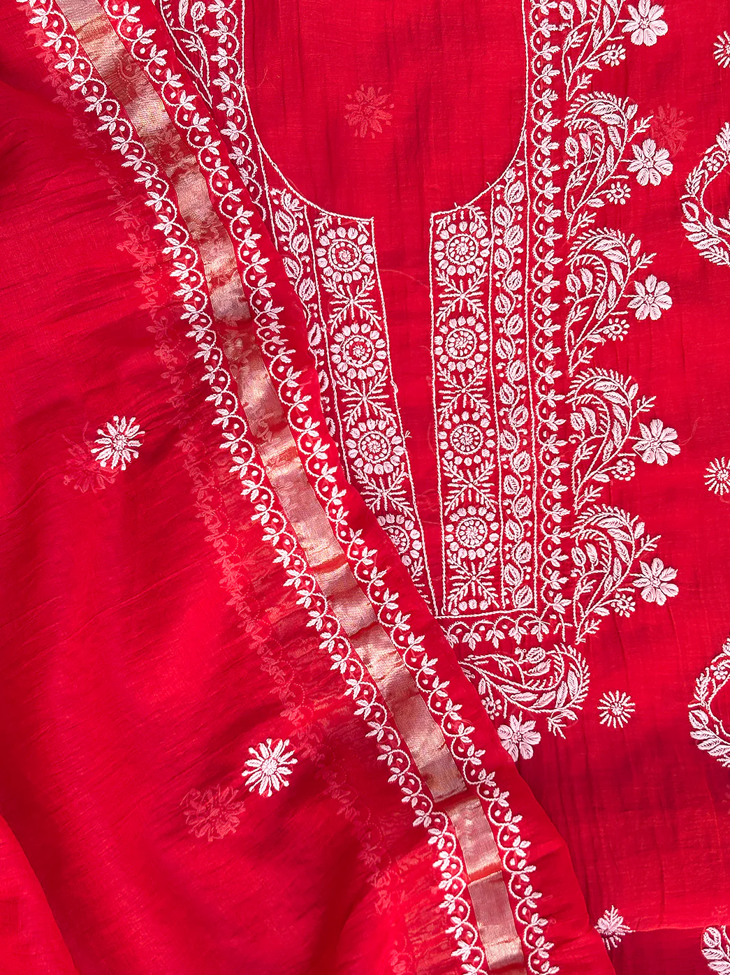 Sofiyana Mul Chanderi Un-stitched Chikankari Kurti Piece with Dupatta - Red - Image 3