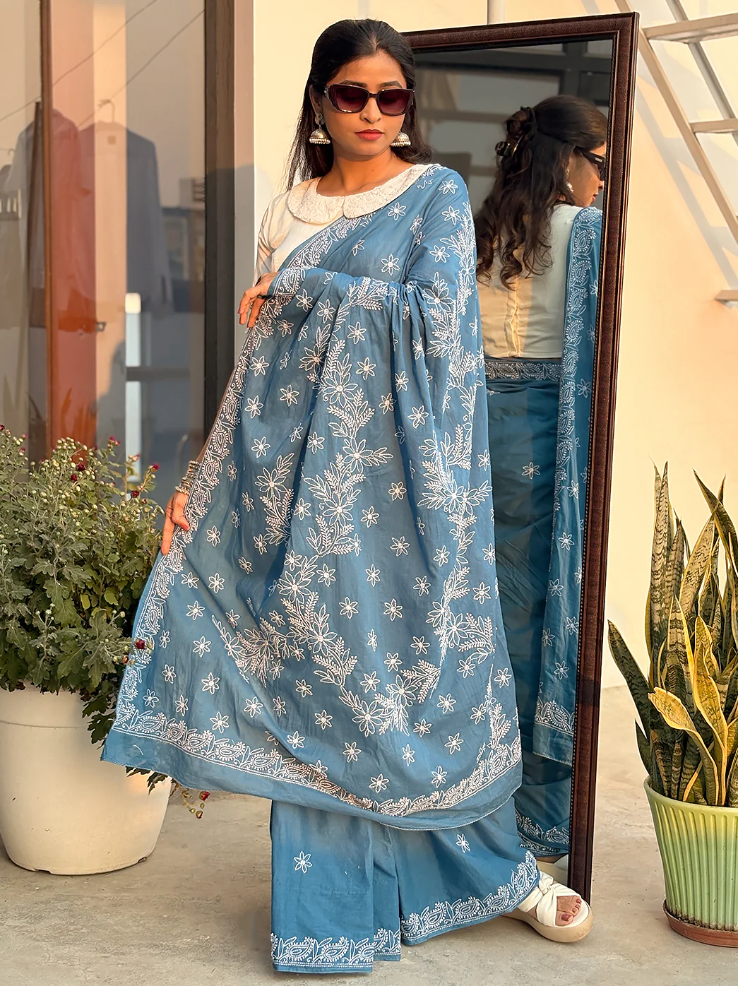 Vritika Mulmul Cotton Chikankari Saree - Blue - Image 3