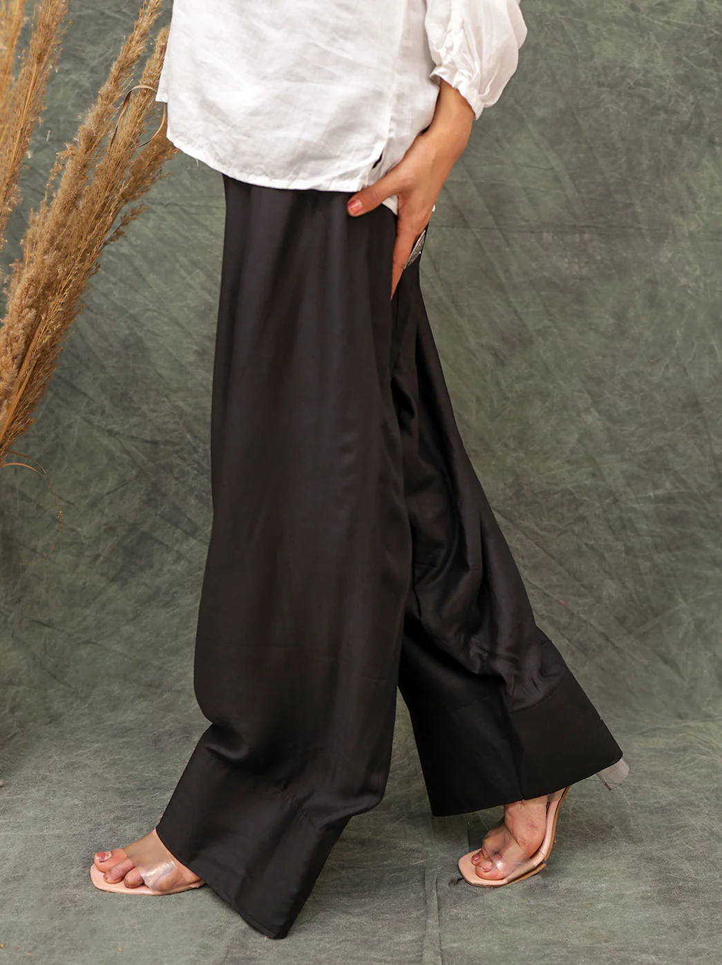 Women Solid Loose Fit Cotton Farshi Salwar - Black - Image 3