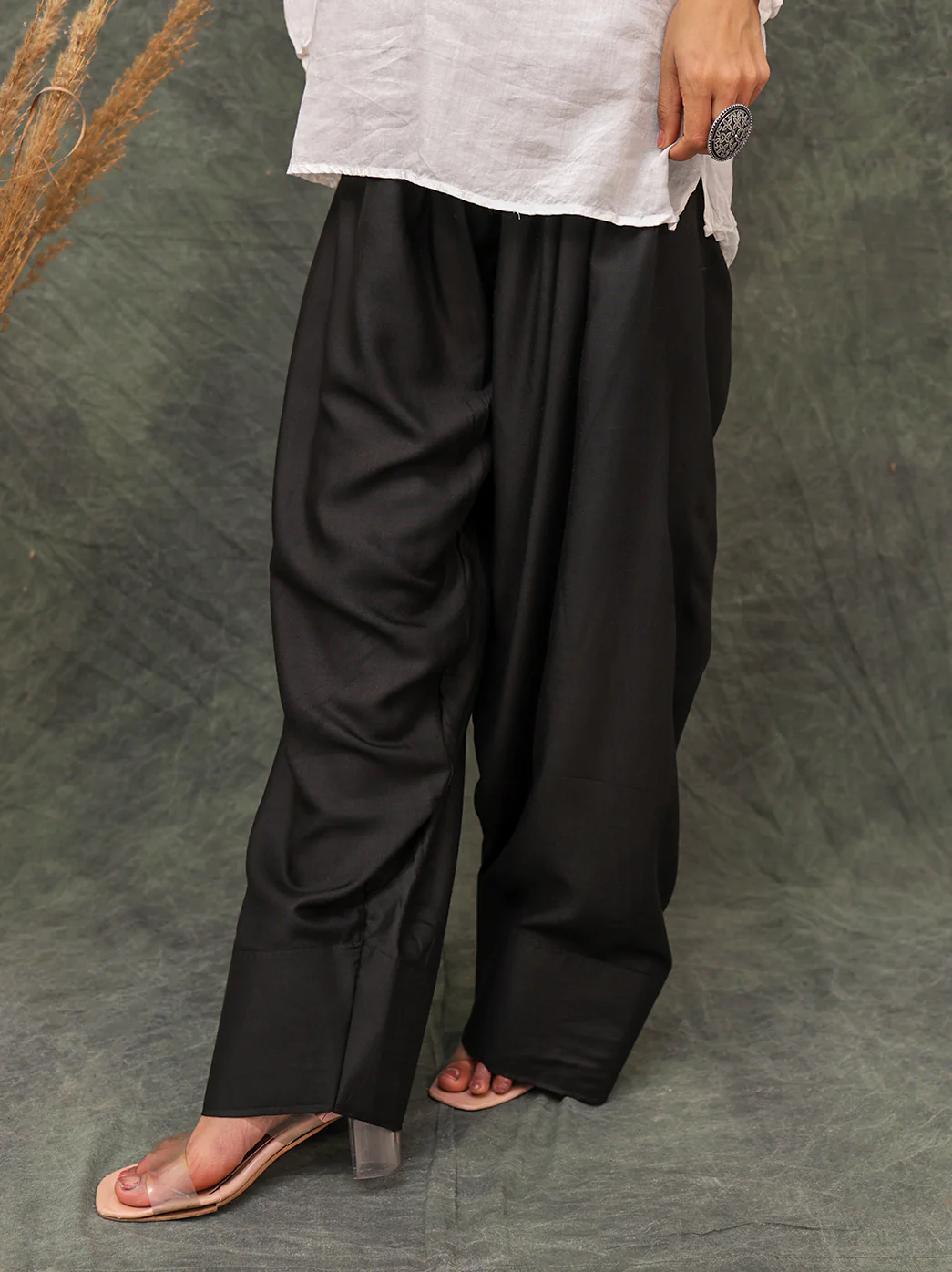 Women Solid Loose Fit Cotton Farshi Salwar - Black - Image 4